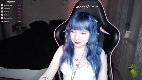 akirahartyx online show from 12/01/24, 04:29