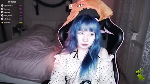 akirahartyx online show from 12/22/24, 02:38