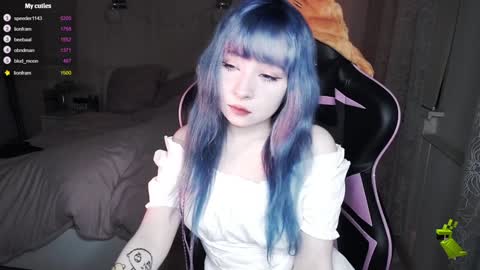 akirahartyx online show from 01/06/25, 02:58