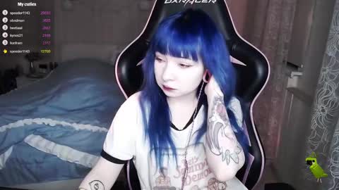 akirahartyx online show from 02/17/25, 02:15