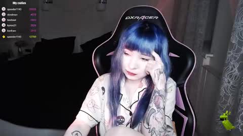 akirahartyx online show from 03/08/25, 03:24