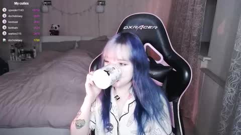 akirahartyx online show from 02/25/26, 04:27