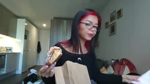 Akira Zay online show from 04/25/26, 01:19