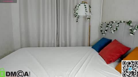 Snapshot of al1ice_moures chatting on 02/17/26, 01:35 Al1ice online show from 02/17/26, 01:35