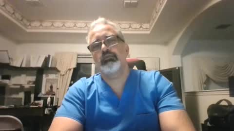 Snapshot of aladdin31673 chatting on 12/16/25, 12:04 aladdin31673 online show from 12/16/25, 12:04