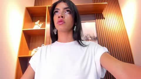 Snapshot of alahia__rodriguez chatting on 01/08/26, 01:13 Alahia Rodriguez online show from 01/08/26, 01:13