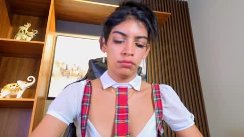 Alahia Rodriguez online show from 04/03/26, 12:25