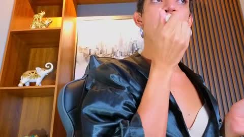 Snapshot of alahia__rodriguez chatting on 05/15/26, 03:52 Alahia Rodriguez online show from 05/15/26, 03:52