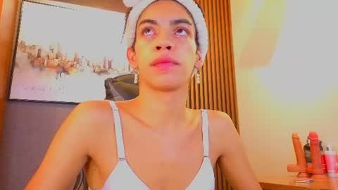 Snapshot of alahia__rodriguez chatting on 07/12/26, 12:29 Alahia Rodriguez online show from 07/12/26, 12:29