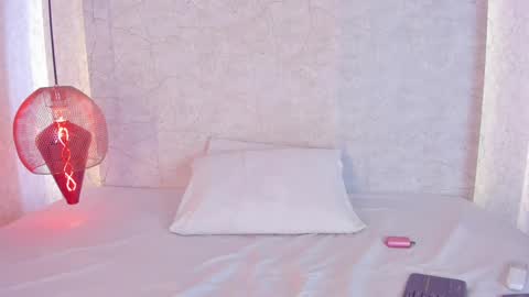 Snapshot of alahia_rosse chatting on 10/03/25, 11:40 Alahia online show from 10/03/25, 11:40