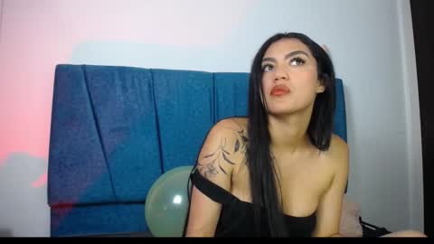 Snapshot of alahia_sweet_official chatting on 11/20/25, 08:30 Alahia sweet official online show from 11/20/25, 08:30