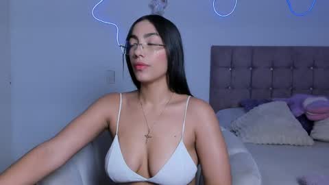 Alaia Alegria online show from 05/03/26, 10:16