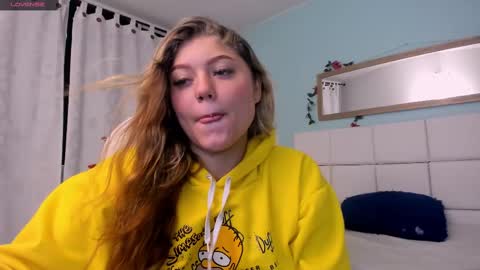 Snapshot of alaia_greyy chatting on 02/27/25, 01:28 Alaia online show from 02/27/25, 01:28