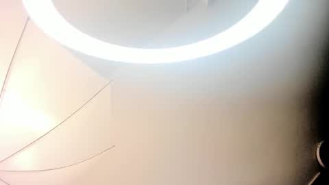 Snapshot of alaia_greyy chatting on 03/10/25, 03:52 Alaia online show from 03/10/25, 03:52