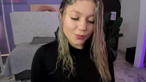 Snapshot of alaia_greyy chatting on 10/02/25, 12:56 Alaia online show from 10/02/25, 12:56