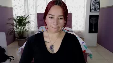 Alaia Skater online show from 11/22/25, 07:02