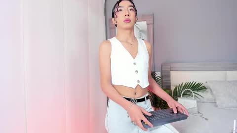 Snapshot of alaiaguerra chatting on 09/13/25, 07:35 alaiaguerra online show from 09/13/25, 07:35
