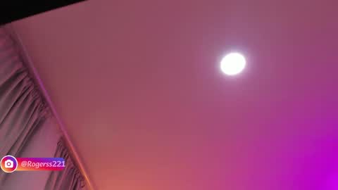 Snapshot of alaiarogerss chatting on 05/18/26, 10:32 online show from 05/18/26, 10:32