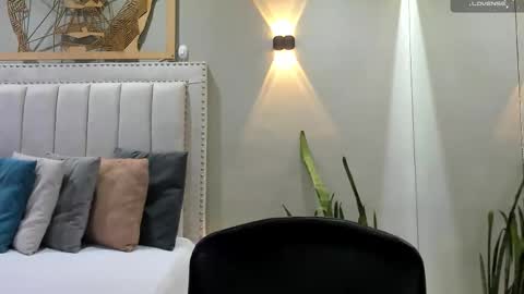     online show from 03/08/26, 06:12