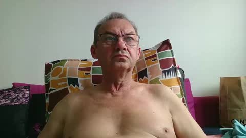 Snapshot of alain5159 chatting on 05/07/26, 08:09 alain5159 online show from 05/07/26, 08:09