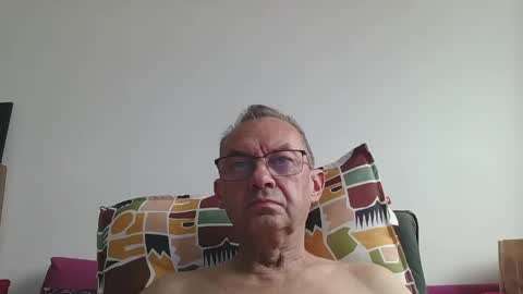 Snapshot of alain5159 chatting on 05/31/26, 05:31 alain5159 online show from 05/31/26, 05:31