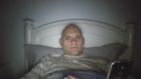 Snapshot of alain766 chatting on 05/04/26, 09:44 alain766 online show from 05/04/26, 09:44
