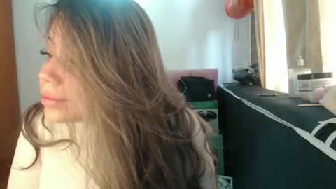 alaina_blessed online show from 05/19/26, 03:40