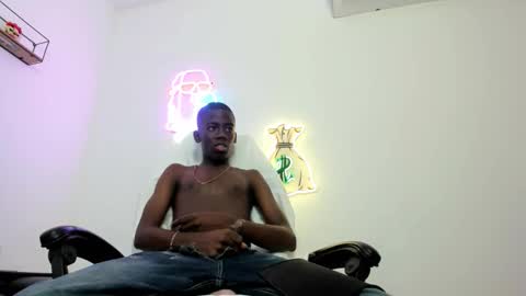 Snapshot of alan_blacke chatting on 11/10/25, 09:36 alan_blacke online show from 11/10/25, 09:36