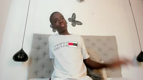 Snapshot of alan_blacke chatting on 11/20/25, 08:30 alan_blacke online show from 11/20/25, 08:30