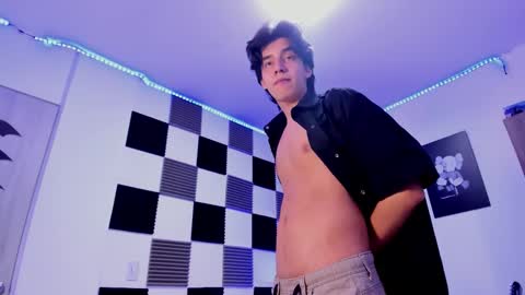 Alan Boy online show from 11/23/25, 01:44