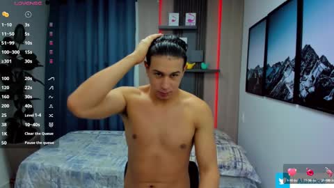 Alan  Kevin can we reach 100 thumbs up please guys  online show from 03/11/25, 11:33