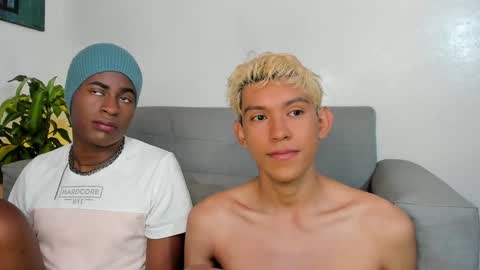 Snapshot of alan_scot chatting on 12/05/24, 08:55 Alan and Criss - WE JUST FRIENDS WITH BENEFITS BOTH VERS online show from 12/05/24, 08:55