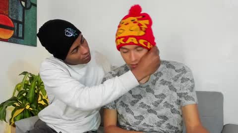 Snapshot of alan_scot chatting on 12/10/24, 02:59 Alan and Criss - WE JUST FRIENDS WITH BENEFITS BOTH VERS online show from 12/10/24, 02:59