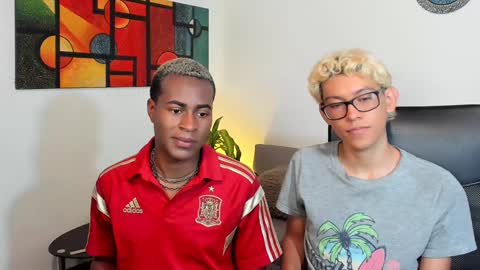 Snapshot of alan_scot chatting on 12/20/24, 03:03 Alan and Criss - WE JUST FRIENDS WITH BENEFITS BOTH VERS online show from 12/20/24, 03:03