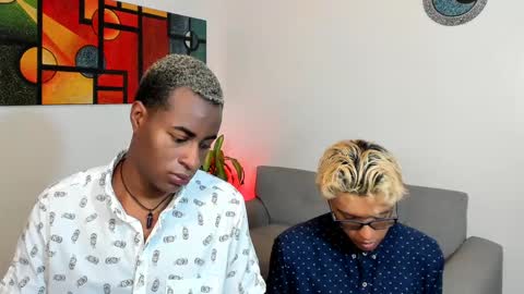 Snapshot of alan_scot chatting on 12/21/24, 06:55 Alan and Criss - WE JUST FRIENDS WITH BENEFITS BOTH VERS online show from 12/21/24, 06:55