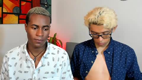 Snapshot of alan_scot chatting on 12/22/24, 01:34 Alan and Criss - WE JUST FRIENDS WITH BENEFITS BOTH VERS online show from 12/22/24, 01:34