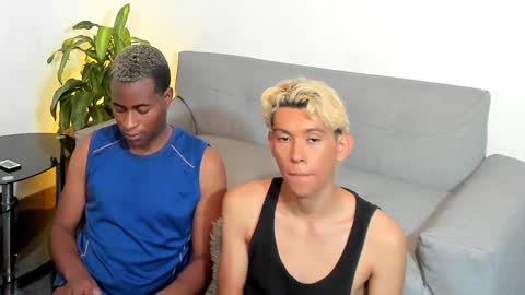 Snapshot of alan_scot chatting on 12/24/24, 02:43 Alan and Criss - WE JUST FRIENDS WITH BENEFITS BOTH VERS online show from 12/24/24, 02:43