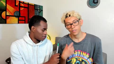 Snapshot of alan_scot chatting on 12/31/24, 02:51 Alan and Criss - WE JUST FRIENDS WITH BENEFITS BOTH VERS online show from 12/31/24, 02:51