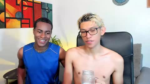 Snapshot of alan_scot chatting on 01/10/25, 12:27 Alan and Criss - WE JUST FRIENDS WITH BENEFITS BOTH VERS online show from 01/10/25, 12:27