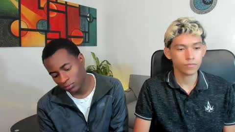 Snapshot of alan_scot chatting on 02/19/25, 01:40 Alan and Criss - WE JUST FRIENDS WITH BENEFITS BOTH VERS online show from 02/19/25, 01:40