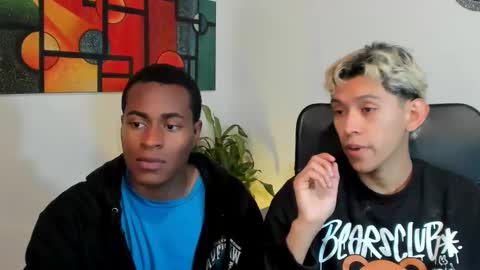 Snapshot of alan_scot chatting on 02/20/25, 01:36 Alan and Criss - WE JUST FRIENDS WITH BENEFITS BOTH VERS online show from 02/20/25, 01:36