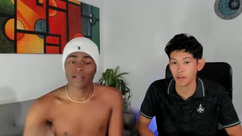 Snapshot of alan_scot chatting on 09/15/25, 12:32 Alan and Criss - WE JUST FRIENDS WITH BENEFITS BOTH VERS online show from 09/15/25, 12:32