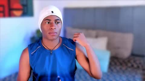 Snapshot of alan_scot chatting on 10/07/25, 08:39 Alan and Criss - WE JUST FRIENDS WITH BENEFITS BOTH VERS online show from 10/07/25, 08:39