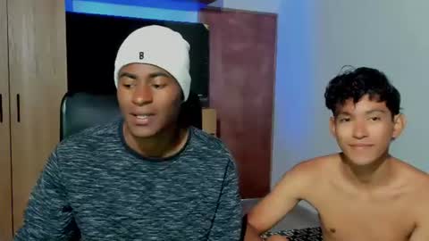 Snapshot of alan_scot chatting on 07/14/26, 12:24 Alan and Criss - WE JUST FRIENDS WITH BENEFITS BOTH VERS online show from 07/14/26, 12:24