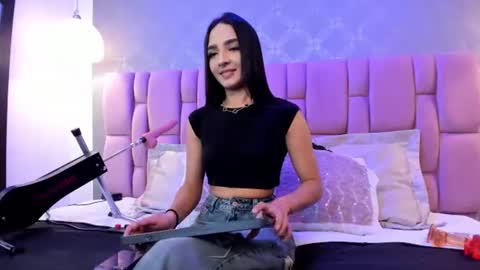 alana0128 online show from 07/08/26, 12:53