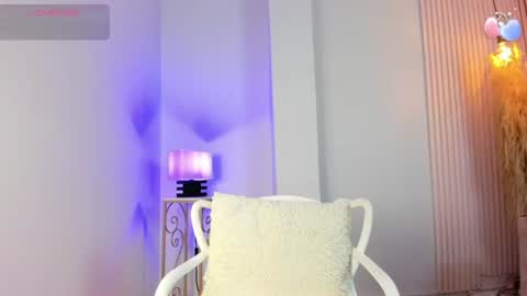 Snapshot of alana__rossetti chatting on 06/20/26, 12:08 Alana online show from 06/20/26, 12:08