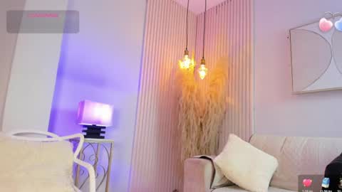 Snapshot of alana__rossetti chatting on 07/11/26, 03:20 Alana online show from 07/11/26, 03:20