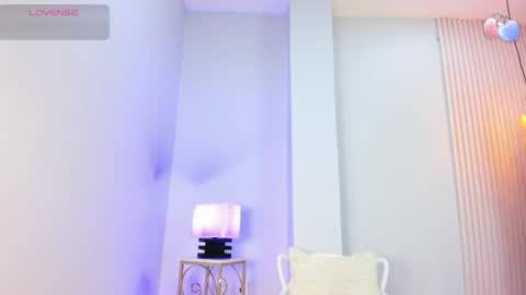 Snapshot of alana__rossetti chatting on 07/20/26, 12:07 Alana online show from 07/20/26, 12:07