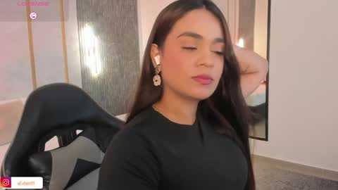 Snapshot of alana_dantes chatting on 05/26/26, 07:32 M E L I online show from 05/26/26, 07:32