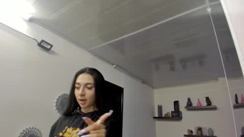 Snapshot of alana_madison chatting on 12/22/24, 10:49 Maeve online show from 12/22/24, 10:49